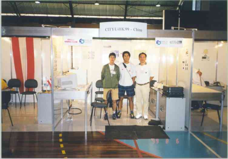 OurBooth_2.jpg (100KB)